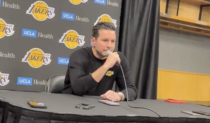 开云体育app官网-雷迪克谈GOAT之争:很难比较不同时代的比赛,詹乔都很伟大